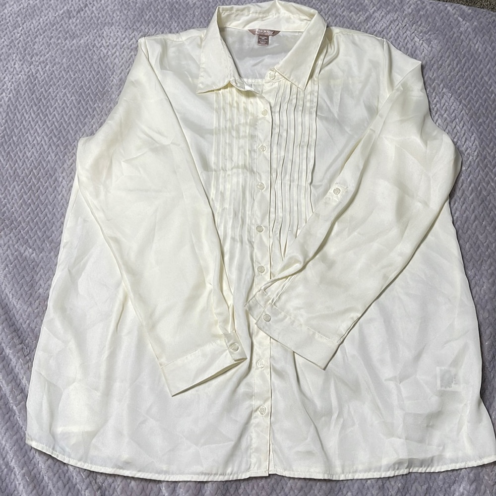 Woman’s pleated blouse. Xxl